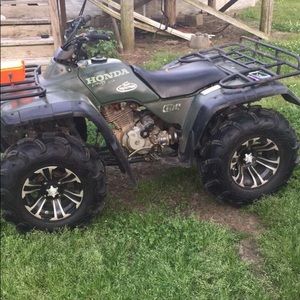 Meet your Posher, Colby